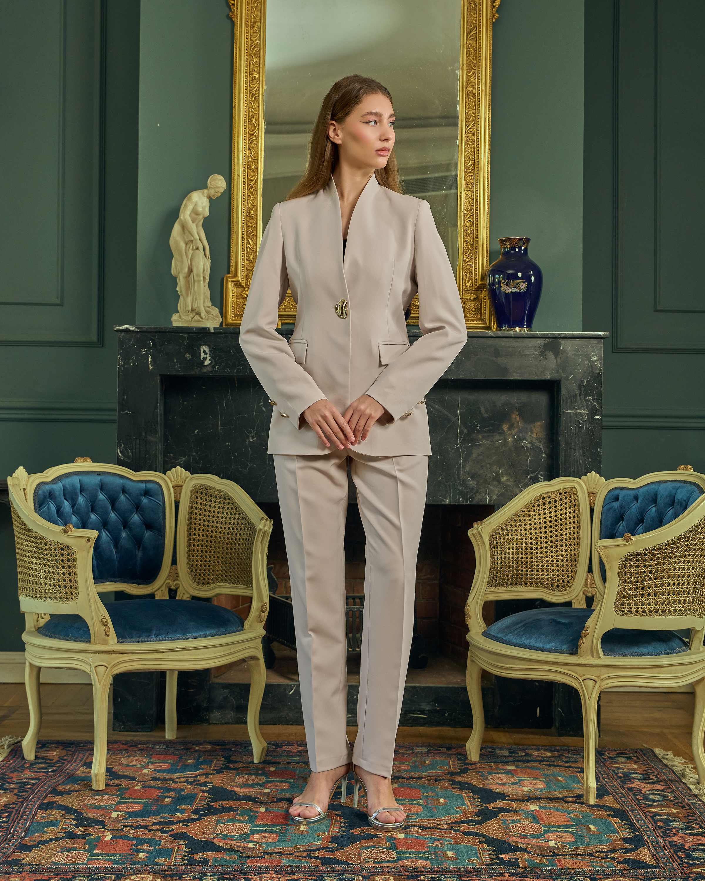 Sleek Mandarin-Style Collar Tailored Suit Set — 10