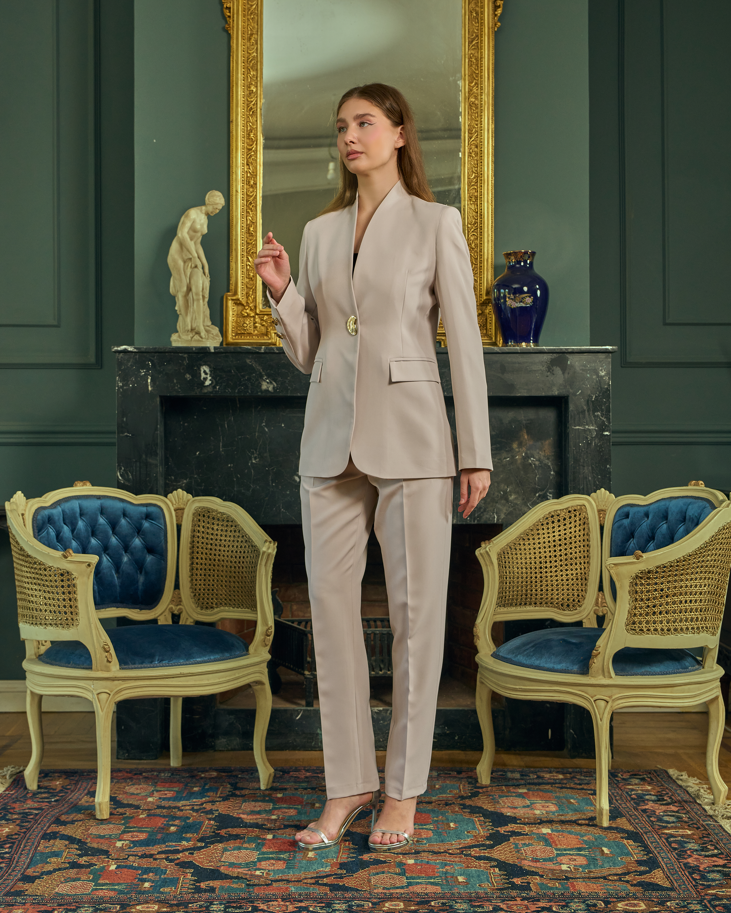 Sleek Mandarin-Style Collar Tailored Suit Set — 11