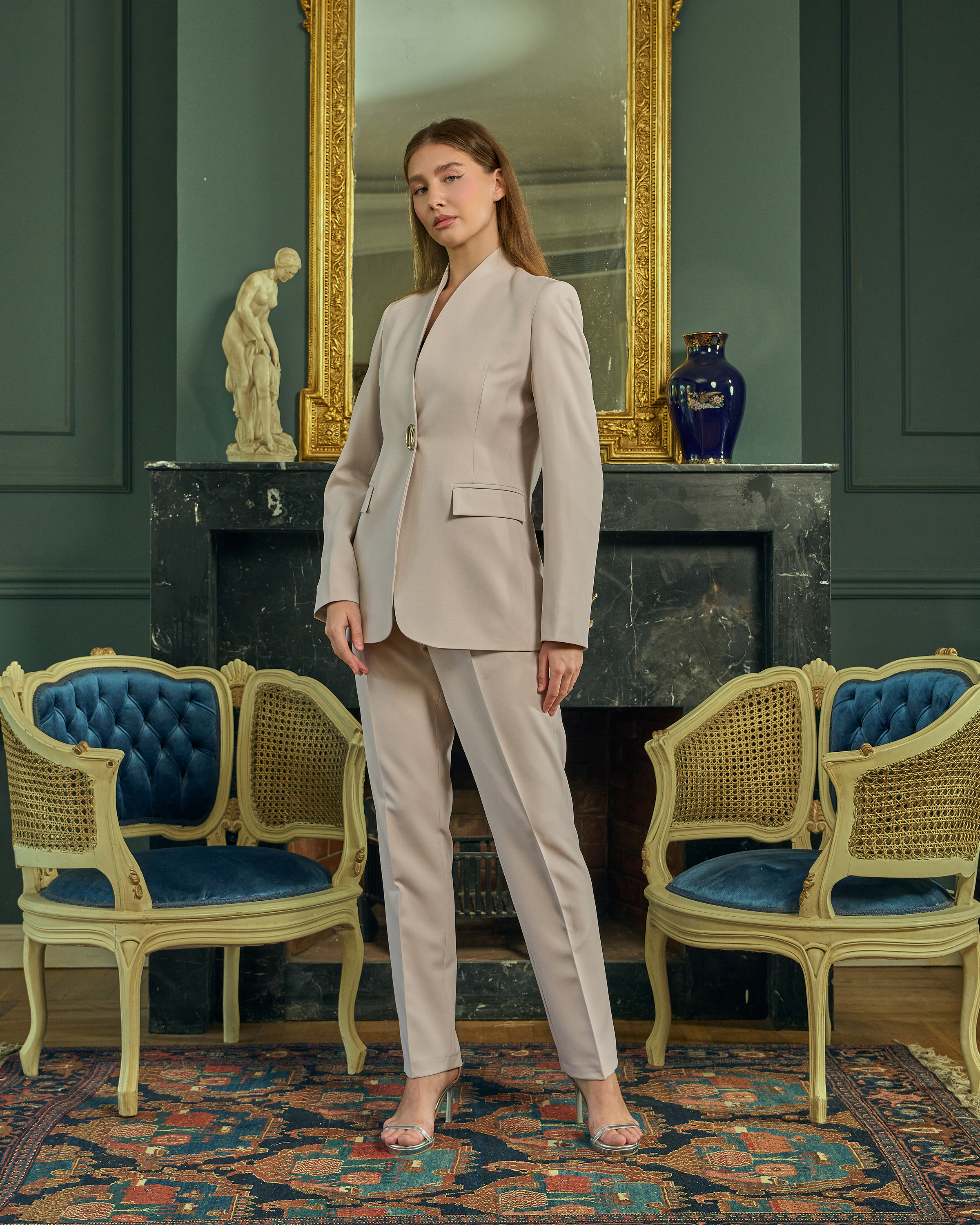 Sleek Mandarin-Style Collar Tailored Suit Set — 12